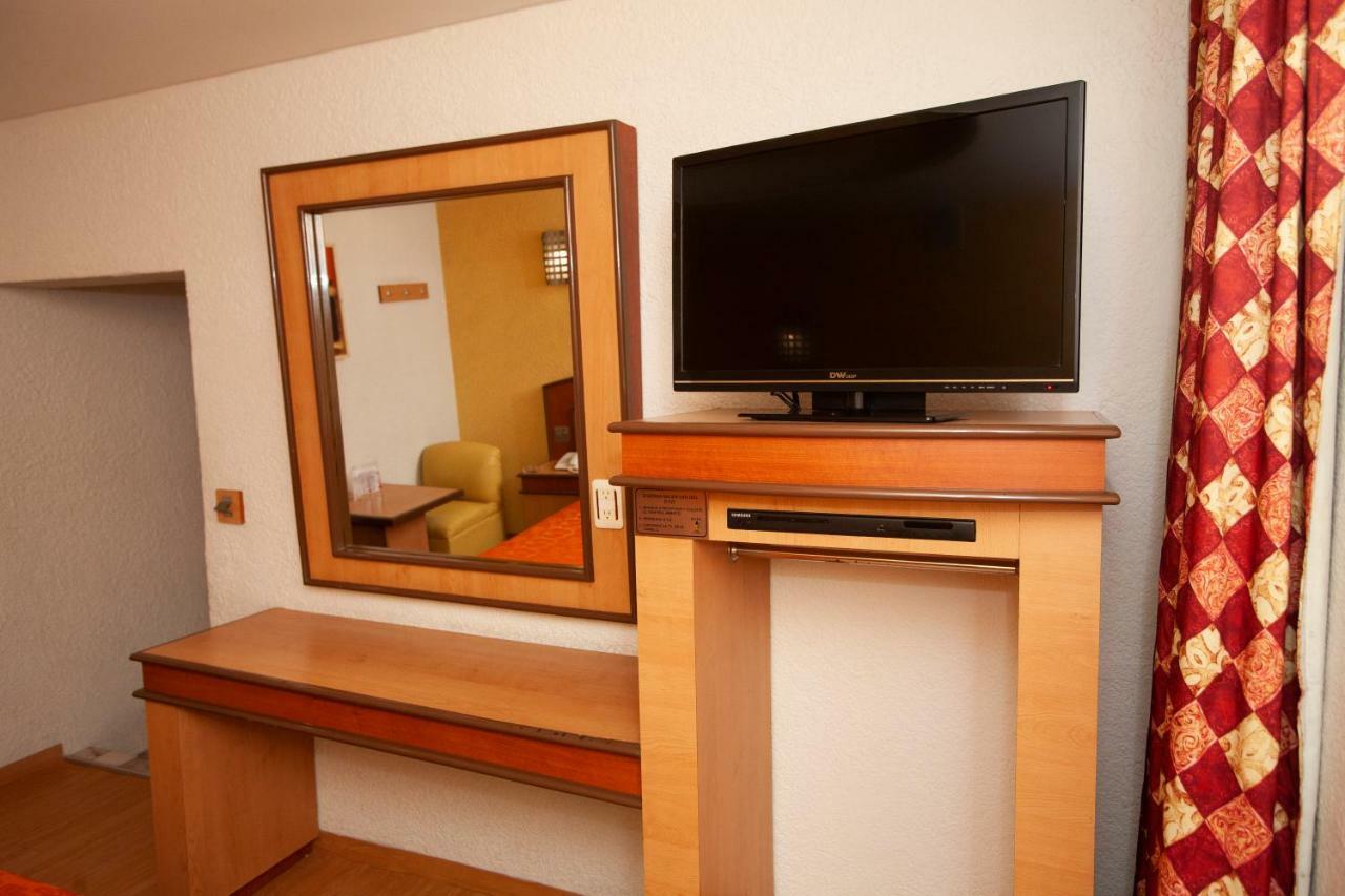 Hotel Tres Colonias - Solo Adultos Mexikóváros Kültér fotó