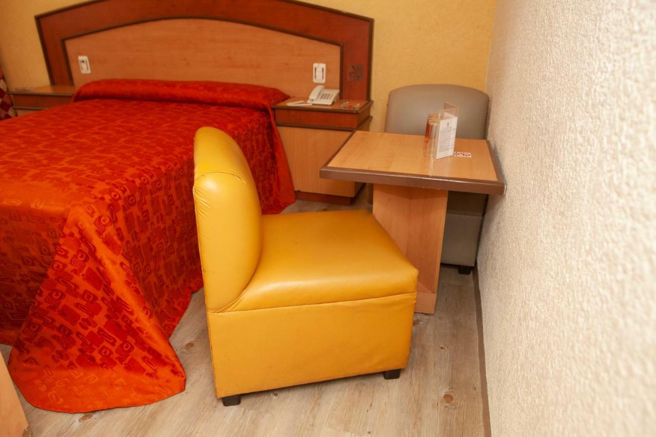 Hotel Tres Colonias - Solo Adultos Mexikóváros Kültér fotó